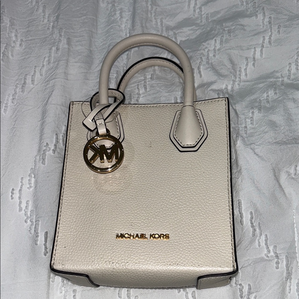 Michael Kors Mini Bag in Cream - Picture 2 of 5